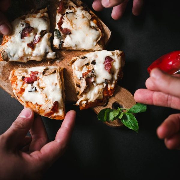 Pizzabrötchen Knoblauch und Mozzarella